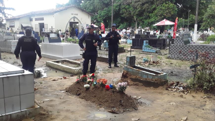 Mais de 168 agentes, nove viaturas e doze motocicletas, da Guarda Municipal de Belém, atuaram para garantir a segurança e tranquilidade dos visitantes que foram prestar homenagens aos seus entes falecidos.