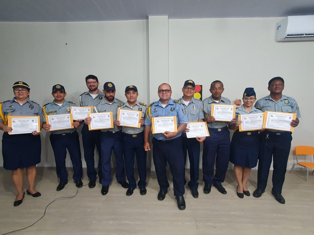 O curso certificou nove guardas municipais que realizam serviço no Projeto Social Anjos da Guarda.