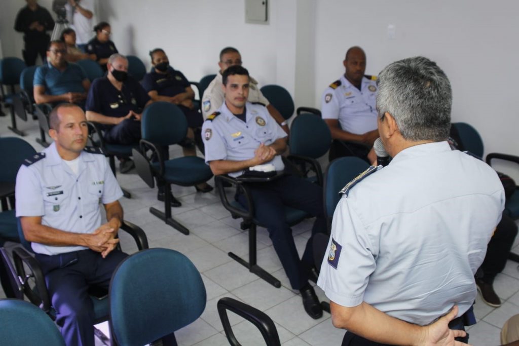 Como parte das comemorações pelo aniversário de 30 anos da Banda de Música da Guarda Municipal de Belém, o comando da instituição  abriu na tarde desta segunda-feira, 20, no auditório da corporação, no bairro do Marco, o Primeiro Encontro de Guardas Músicos do Brasil. A programação segue durante toda a semana e inclui palestras, homenagens, finalizando o Encontro, no dia 27 de junho, com um concerto no Theatro da Paz.