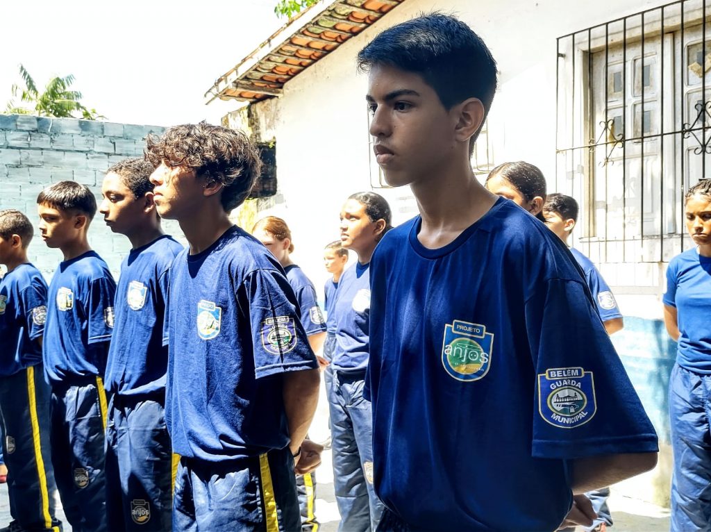 O projeto é gratuito,  funcionando de segunda a quinta-feira. As crianças e adolescentes são divididas por idade, de 7 a 11, e 12 a 16 anos.