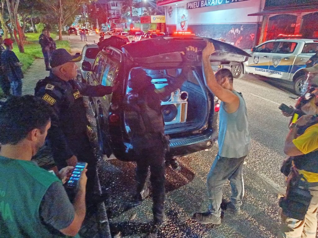 Prefeitura de Belém e Governo do Estado combatem poluição sonora na Pedreira (29.04 Foto NSC GMB) (2)